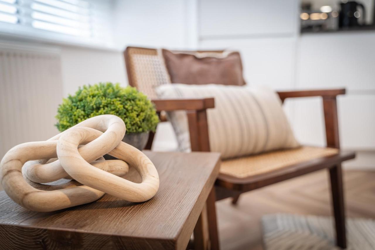 Royal House Stylish Apartments - צ'סטר מראה חיצוני תמונה